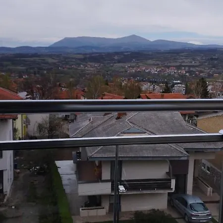 Ara 4 Apartment